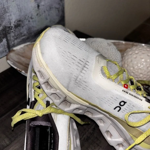 On Cloudmonster 2 running shoes in Undyed/Zest WSZ9,5 - Picture 6 of 15